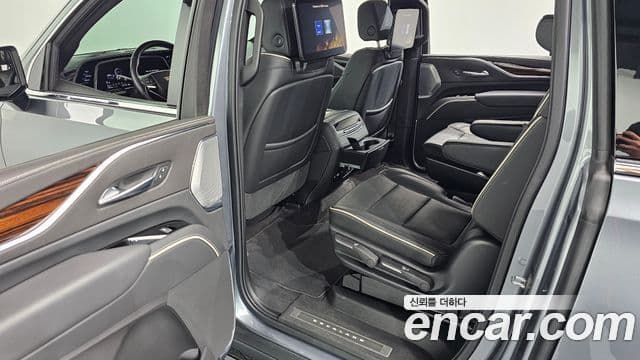 Cadillac Escalade 2022 — ფოტო 12/20