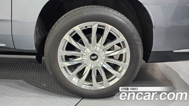 Cadillac Escalade 2022 — Photo 18/34