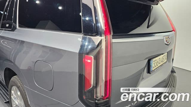 Cadillac Escalade 2022 — Photo 6/34