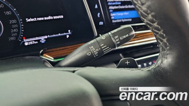 Cadillac Escalade 2022 — Photo 15/34
