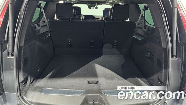 Cadillac Escalade 2022 — Photo 7/34
