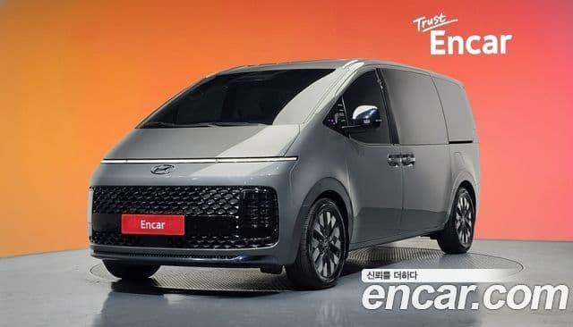 Hyundai Staria 2023 — Şəkil 1/20