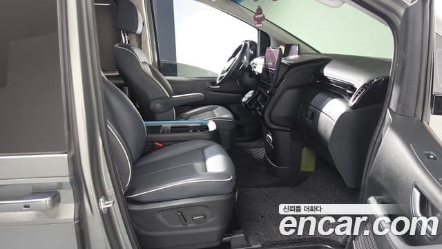 Hyundai Staria 2023 — Şəkil 32/36