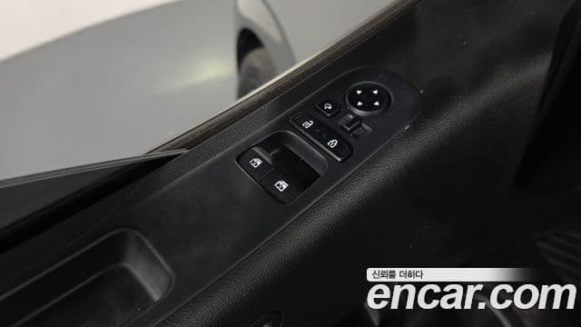 Hyundai Staria 2023 — Şəkil 12/36