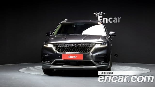 Kia Carnival 2023 — Фото 3/20