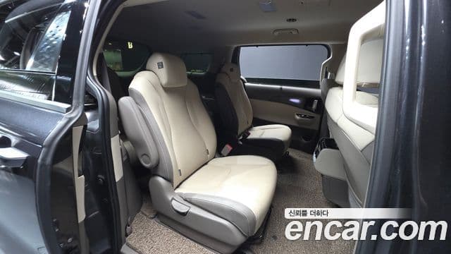 Kia Carnival 2023 — Фото 12/20