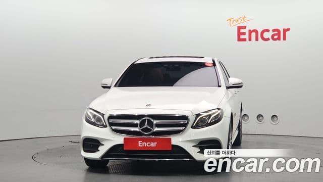Mercedes-Benz E-Class 2018 — ფოტო 3/20