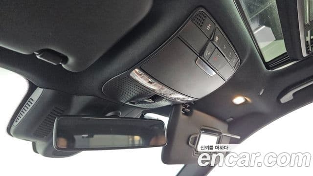 Mercedes-Benz E-Class 2018 — ფოტო 17/20