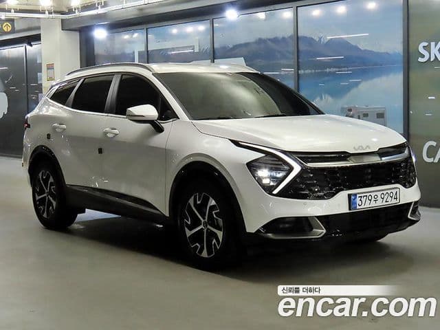 Kia Sportage 2023 — Фото 1/20