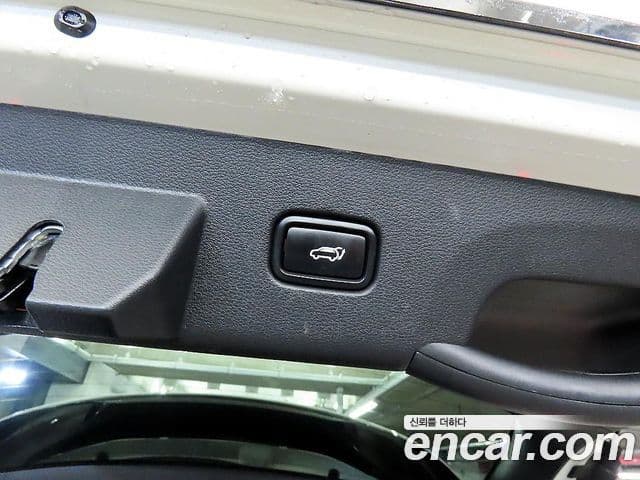 Kia Sportage 2023 — Фото 16/20