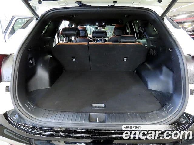 Kia Sportage 2023 — Фото 17/20