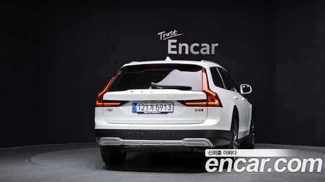 Volvo V90 Cross Country 2021 — ფოტო 4/20