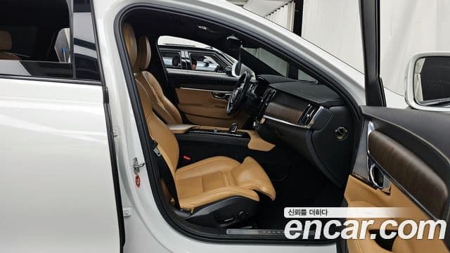 Volvo V90 Cross Country 2021 — ფოტო 11/20