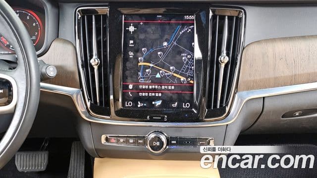 Volvo V90 Cross Country 2021 — ფოტო 14/20