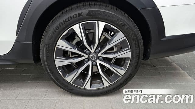 Volvo V90 Cross Country 2021 — Photo 23/34