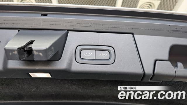 Volvo V90 Cross Country 2021 — Photo 34/34