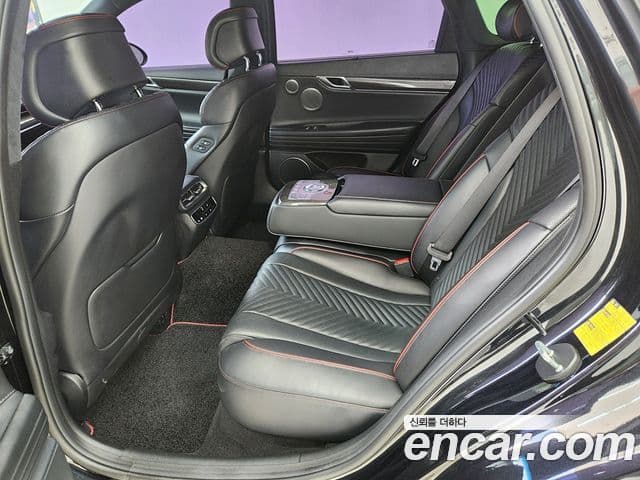 Genesis Electrified G80 2021 — ფოტო 7/20