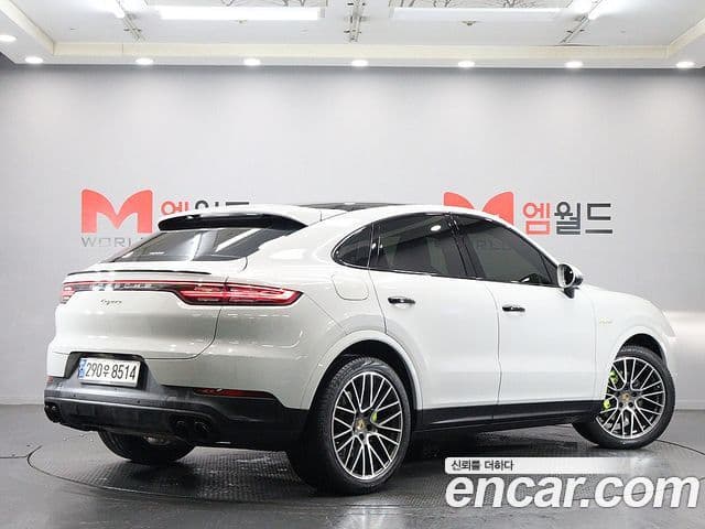Porsche Cayenne 2020 — Фото 3/20
