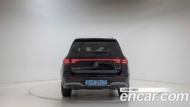 Mercedes-Benz EQB 2024 — ფოტო 18/20