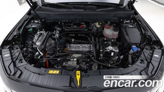Mercedes-Benz EQB 2024 — ფოტო 17/20