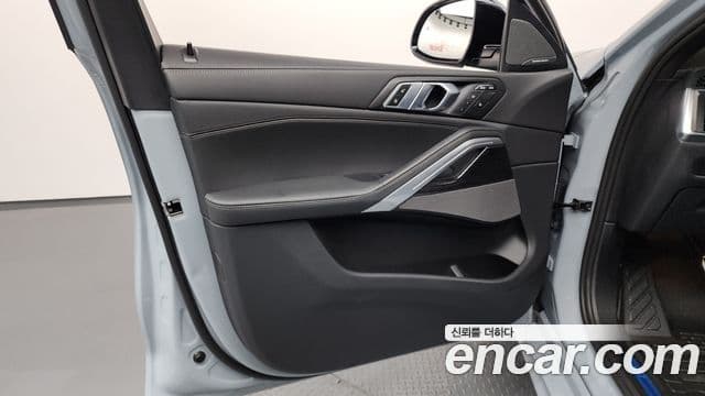 BMW X6 2024 — Photo 31/42