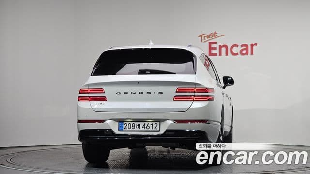 Genesis GV80 2020 — ფოტო 7/20
