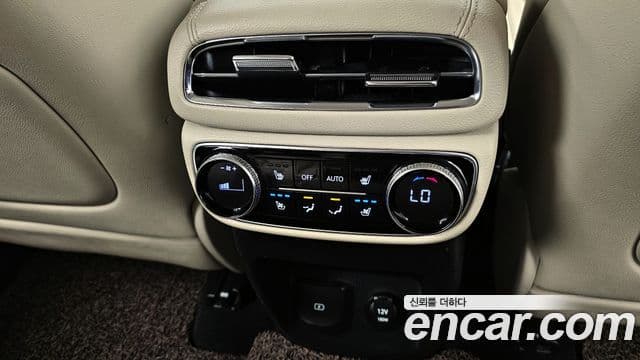 Genesis GV80 2020 — ფოტო 8/20
