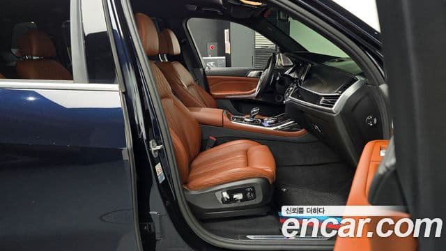 BMW X7 2021 — ფოტო 11/20