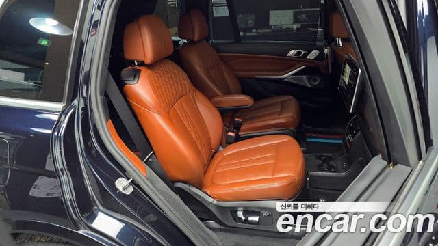 BMW X7 2021 — ფოტო 12/20