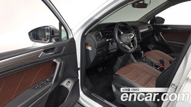 Volkswagen Tiguan Allspace 2022 — Фото 10/20