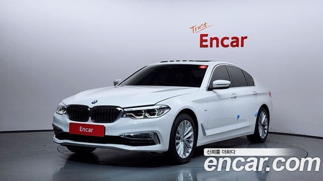 BMW 5 Series 2018 — Şəkil 1/20
