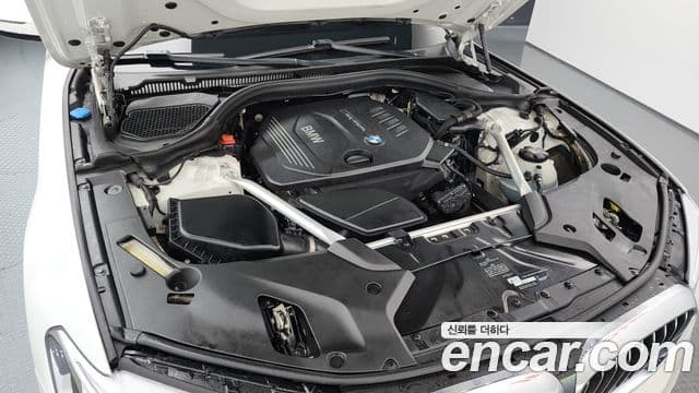 BMW 5 Series 2018 — Şəkil 6/20