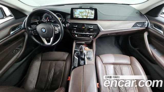 BMW 5 Series 2018 — Şəkil 7/20