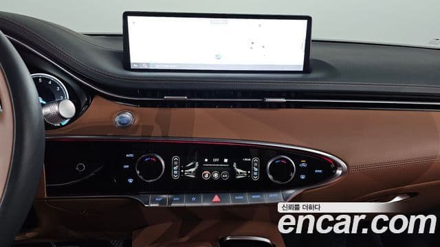Genesis GV70 2022 — Şəkil 14/20