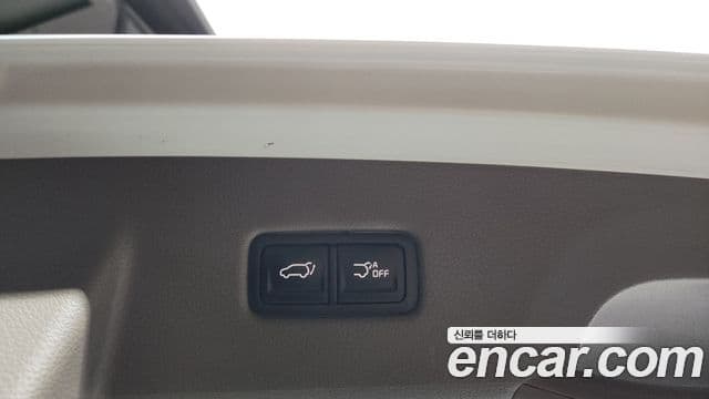 Kia Carnival 2021 — фото 18 из 20