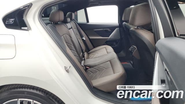 BMW 5 Series 2024 — фото 11 из 20