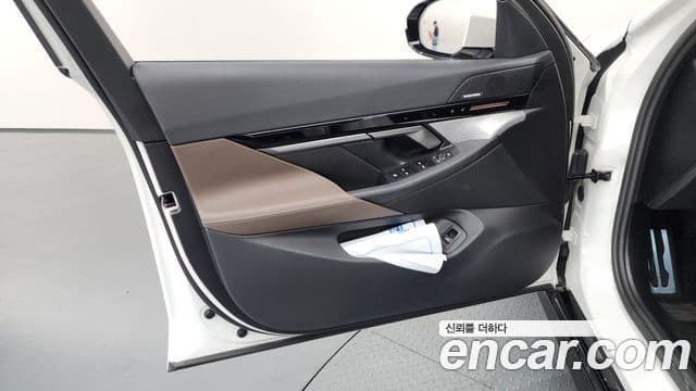 BMW 5 Series 2024 — Photo 3/41