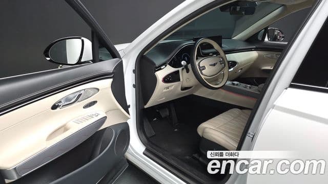 Genesis GV70 2021 — фото 10 из 20