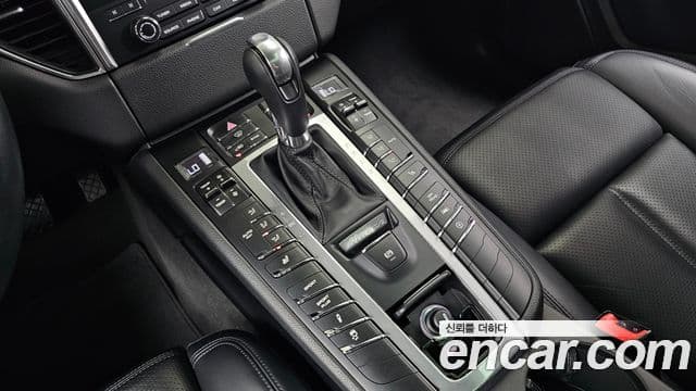 Porsche Macan 2018 — Şəkil 7/20
