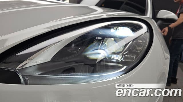 Porsche Macan 2018 — Photo 5/32