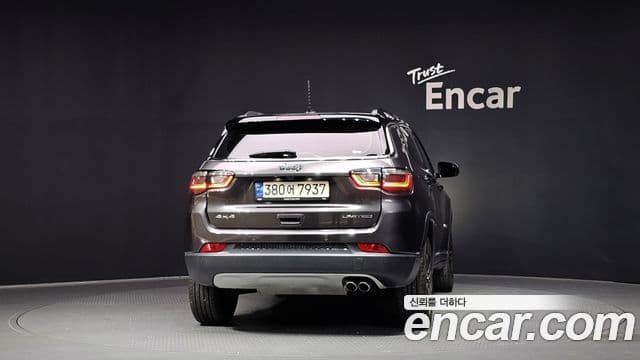 Jeep Compass 2022 — Photo 5/32