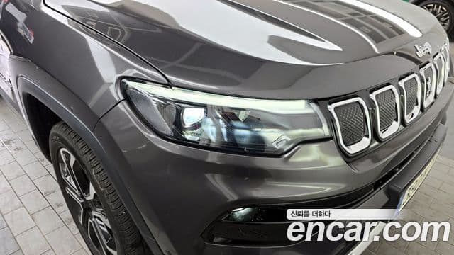 Jeep Compass 2022 — Photo 31/32