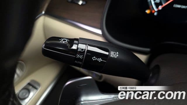 Kia The K9 2018 — Photo 35/36