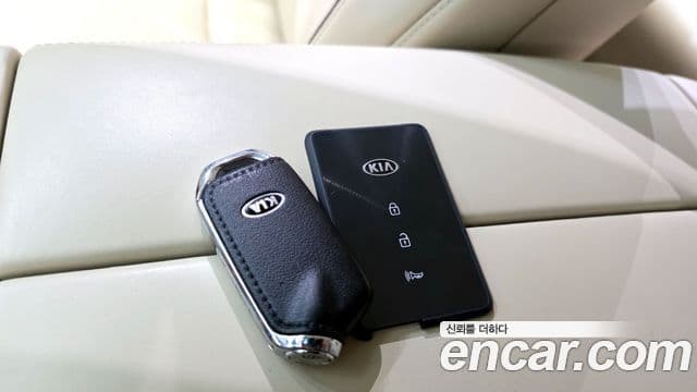Kia The K9 2018 — Photo 6/36