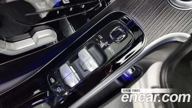 Mercedes-Benz S-Class 2021 — Photo 24/39