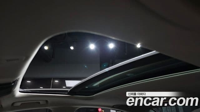 BMW 5 Series 2018 — ფოტო 19/20