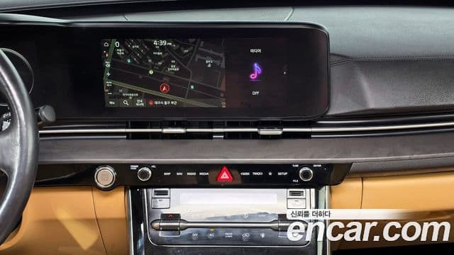 Kia Carnival 2021 — Şəkil 17/20
