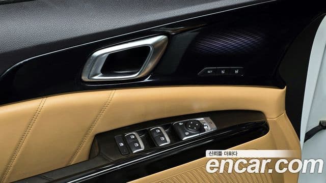 Kia Carnival 2021 — Şəkil 19/20