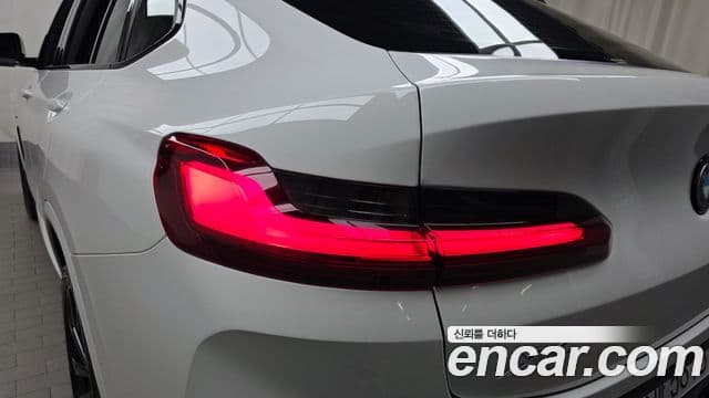 BMW X4 2025 — Photo 14/33