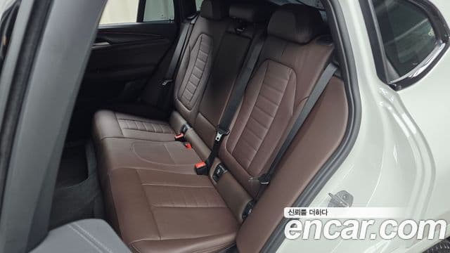 BMW X4 2025 — Photo 15/33